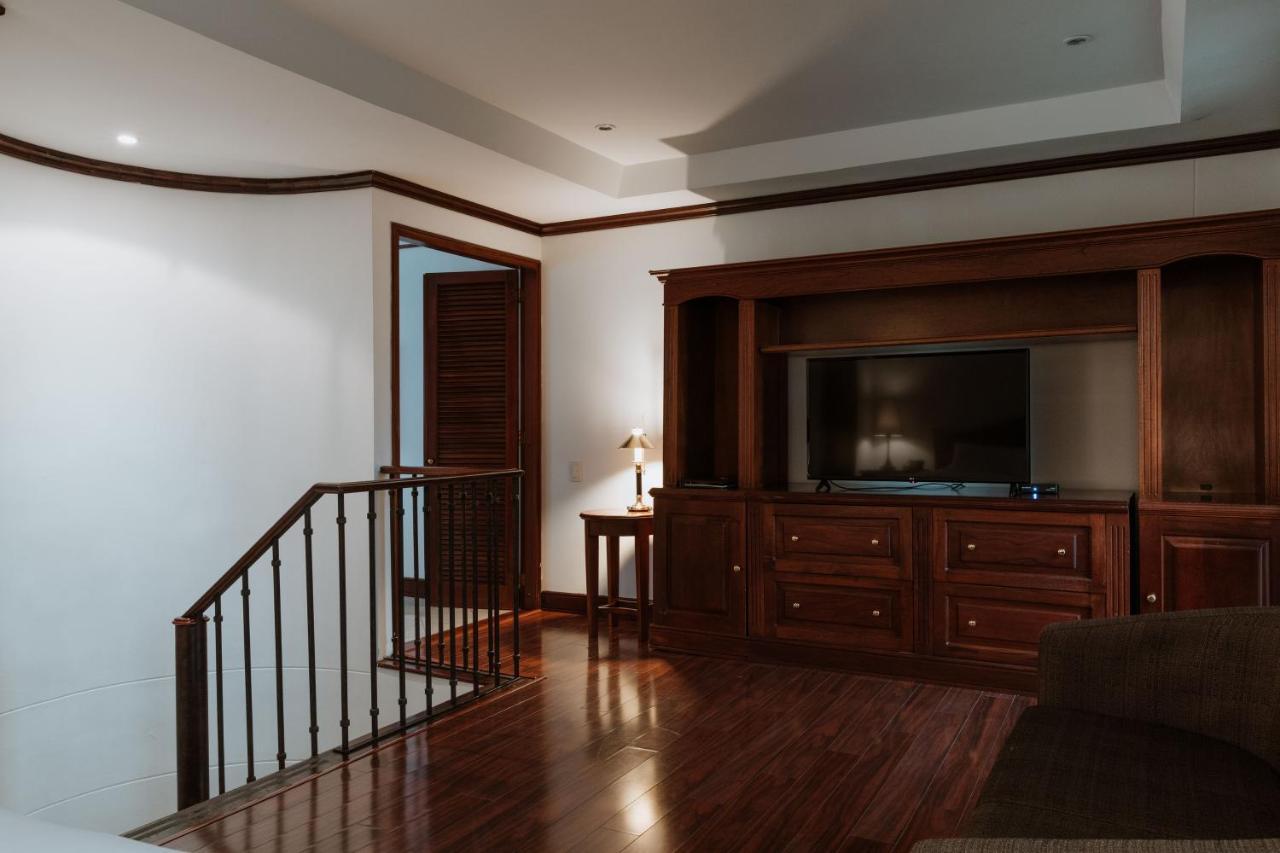 Hotel Park10 Medellin Luaran gambar A 3D rendering of a living room