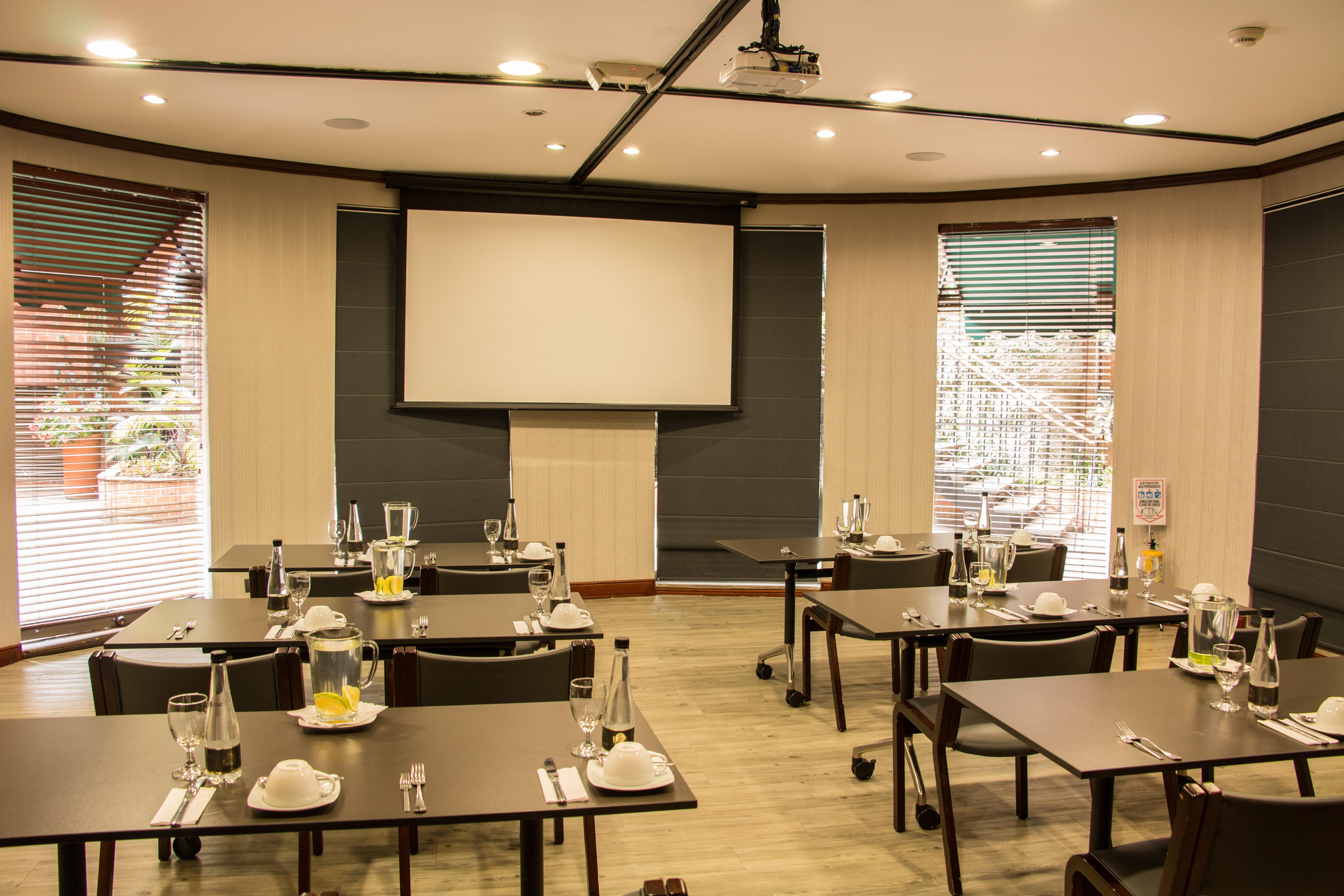 Hotel Park10 Medellin Luaran gambar The meeting room
