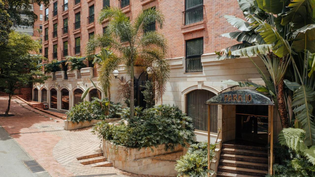 Hotel Park10 Medellin Luaran gambar The entrance to the hotel